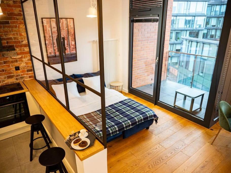 Chic Apartment In Historic Koneser Area Warsaw Luaran gambar
