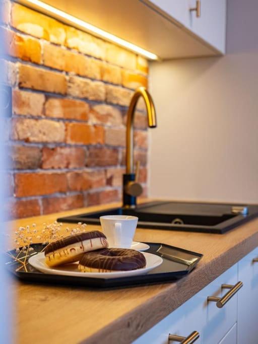 Chic Apartment In Historic Koneser Area Warsaw Luaran gambar