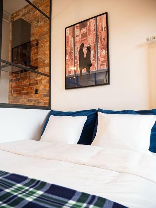 Chic Apartment In Historic Koneser Area Warsaw Luaran gambar